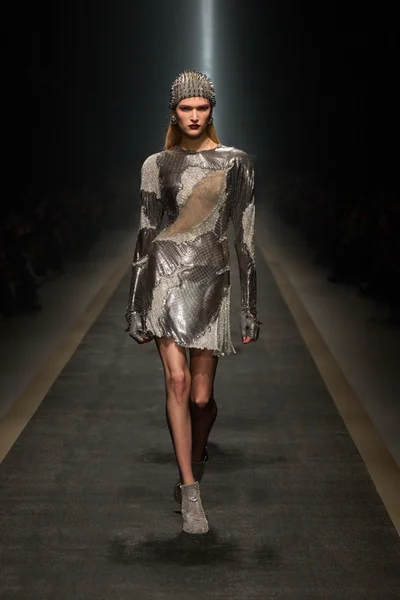 Look 63